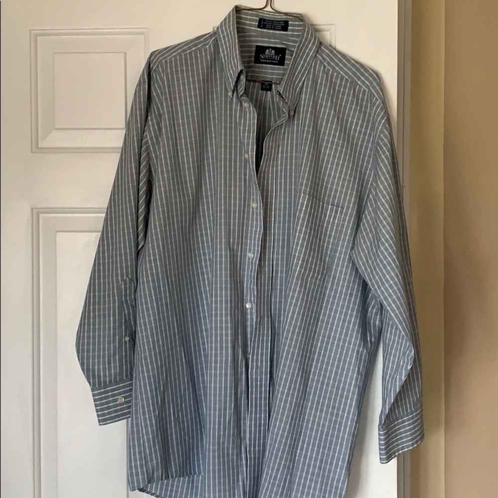 Men’s dress shirt